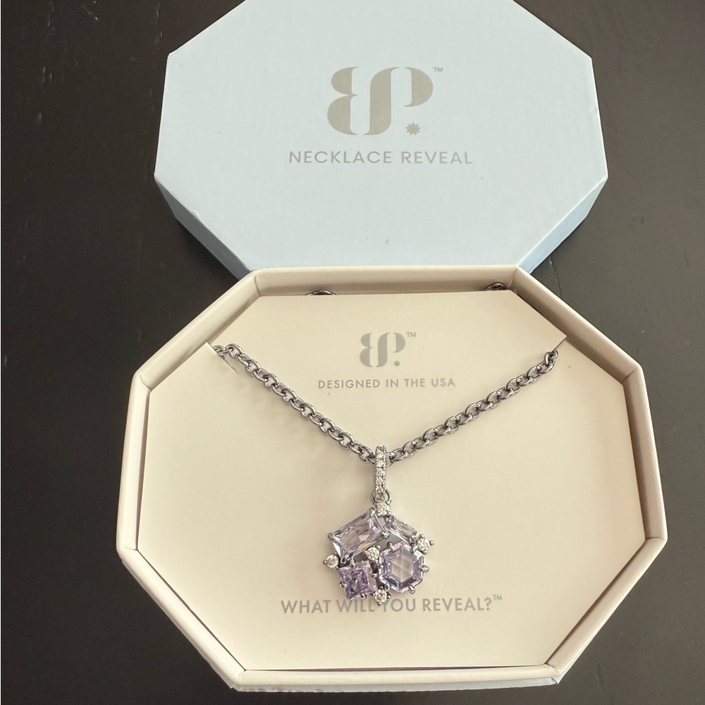 Bomb party OG necklace NK23841
